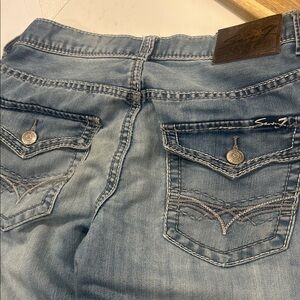 30 x 32 Seven7 Faded Blue Denim Jeans with Buttoned Pockets